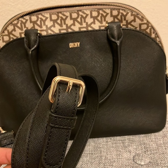 EUC Dkny bag - Picture 3 of 14